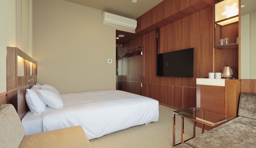 Queen Room