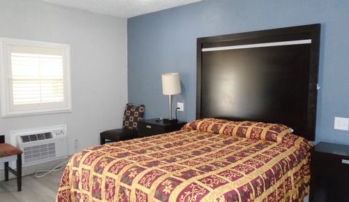 Room, 1 King Bed