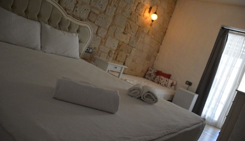 Triple Room, Pool View (Falco)