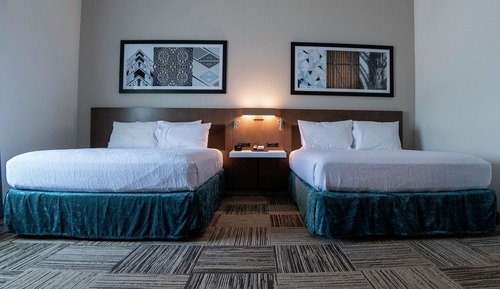 Room, 2 Queen Beds, Accessible (Roll-In Shower)