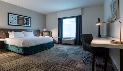 Deluxe Room, 1 King Bed