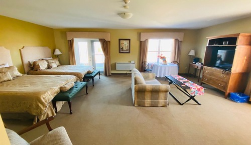 Suite, 2 Queen Beds, Non Smoking