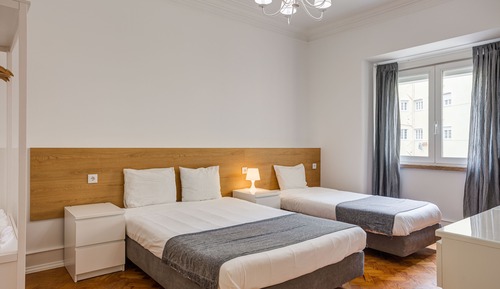 City Triple Room