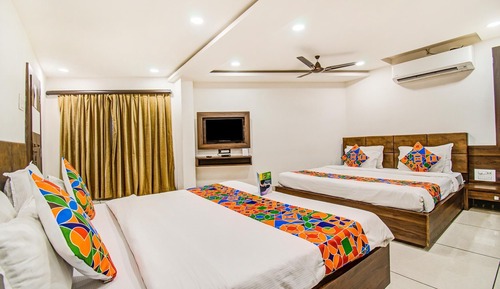 Family Room, 1 King Bed, Non Smoking