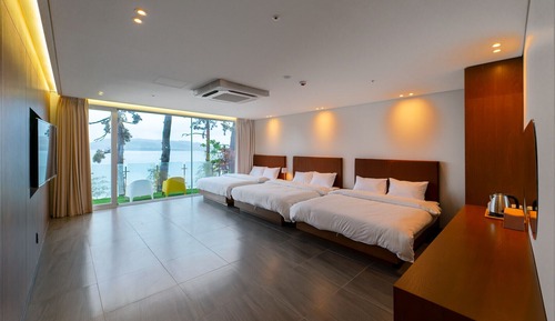 Club Hotel B Terrace
