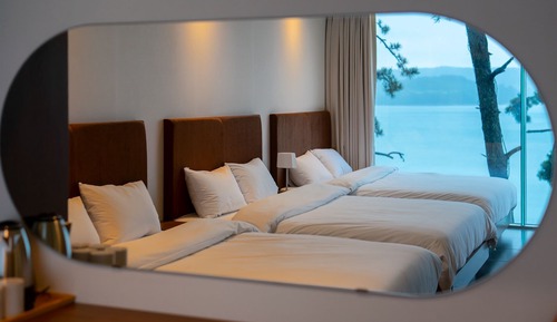 Club Hotel B