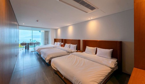 Club Hotel B Family Terrace