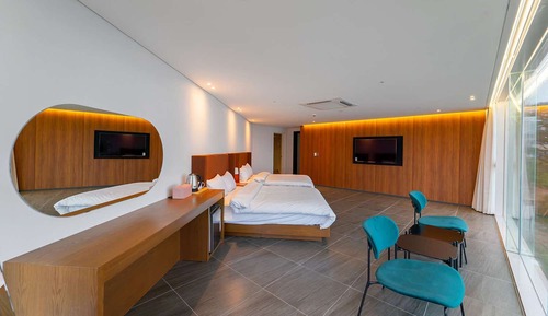 Club Hotel B Panorama