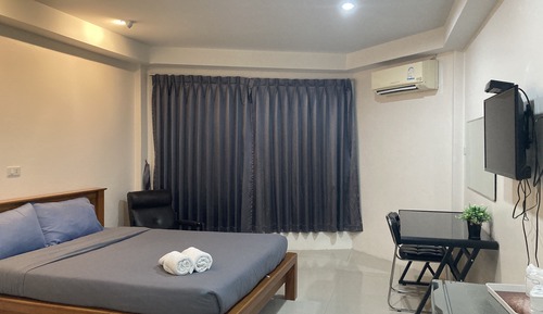 Standard Room, 1 Queen Bed