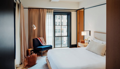 Room, 1 King Bed (Cass)