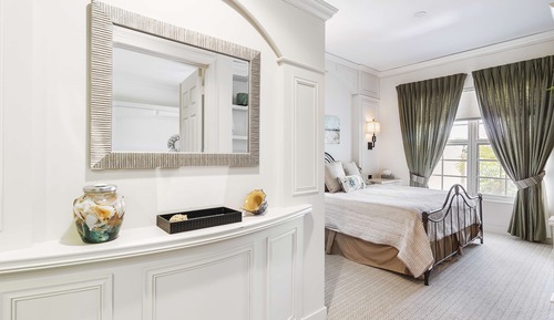 5080 Annunciation Circle, Unit 1205