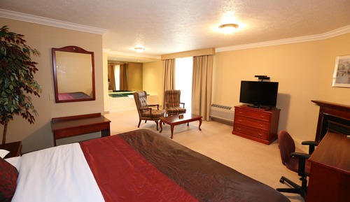 Honeymoon Suite (Master)