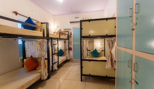 6 Bed Mixed Dorm AC