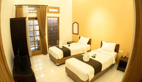 Deluxe Double or Twin Room
