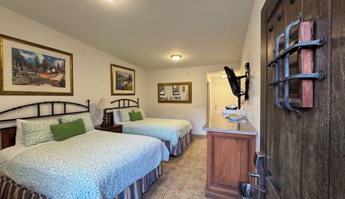 Double Room, 2 Queen Beds, Patio, Ground Floor