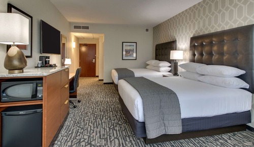Deluxe Room, 2 Queen Beds, Accessible, Refrigerator & Microwave (Tub)