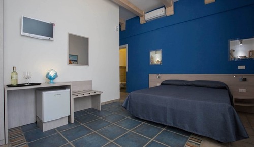 Family Room, Multiple Beds