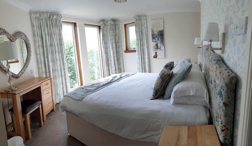 Lochside 3