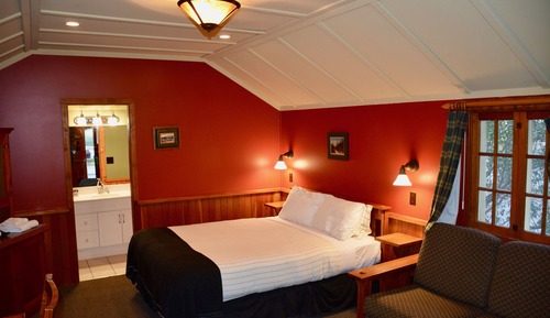 Classic Cottage, 1 Queen Bed, Terrace
