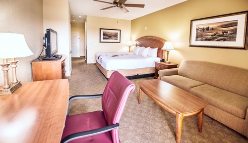Deluxe Room, 1 King Bed, Balcony, Lake View (3rd or 4th Floor)