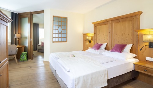 Suite, Balcony (Edelweiss)