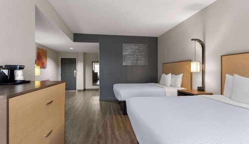 Deluxe Room, 2 Queen Beds, Non Smoking