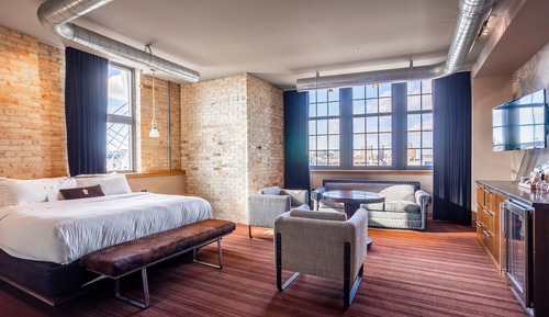 Corner Alcove King 