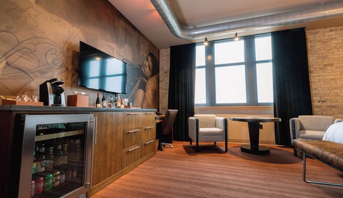 Deluxe Room, 1 King Bed, Accessible, Non Smoking