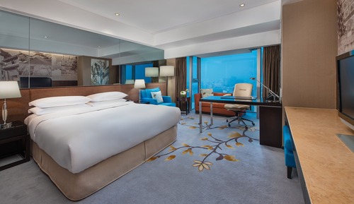 Premium Room, 1 King Bed, Club Lounge Access (High Floor)