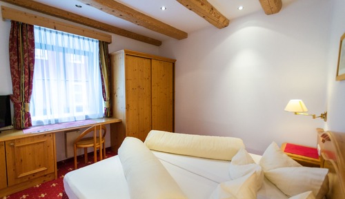 Junior Suite (Feuerstein)