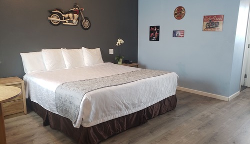Standard Room, 1 King Bed, Non Smoking