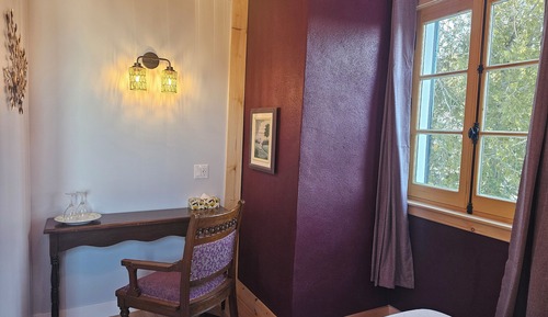 Amboise - Standard Room, 1 Queen Bed, Private Bathroom