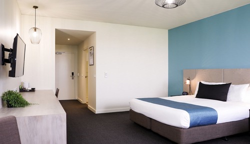 Deluxe Room, 1 King Bed