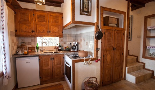Honeymoon Villa, Kitchen