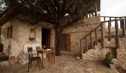 Art Studio With Kitchen