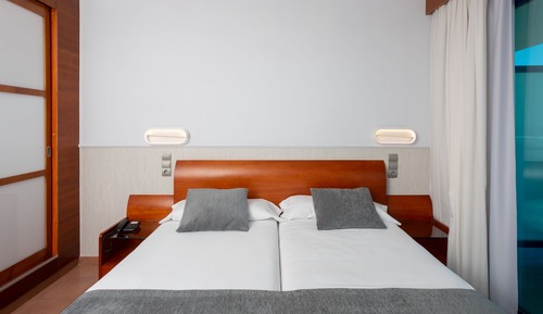 Twin Room (2 adults)