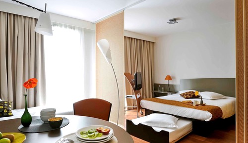 Sleeps 3-4 people, Studio, Multiple Beds