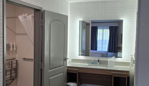 Studio, 2 Queen Beds, Accessible, Non Smoking (Mobility & Hearing, Roll-in Shower)