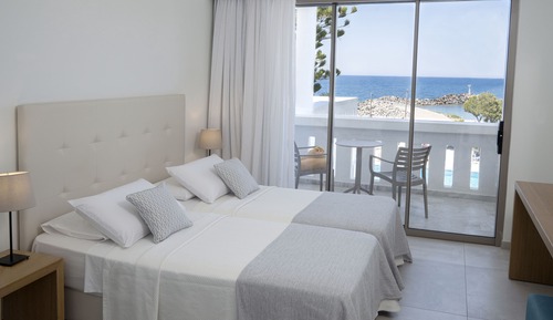 Superior Double or Twin Room, Sea Facing