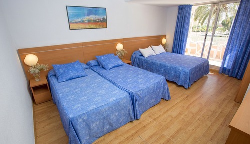Double Room (Extra bed 3 adults)