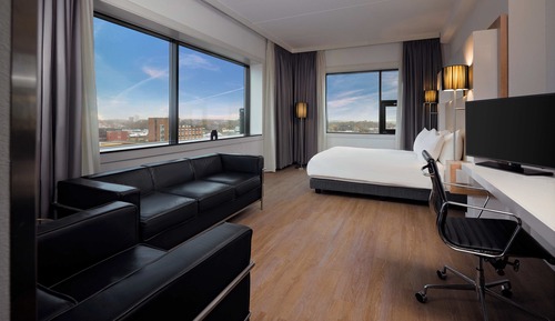 Deluxe Room, City View
