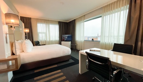 Family Room (City View)