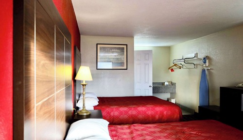 Standard Room, 2 Queen Beds, Non Smoking