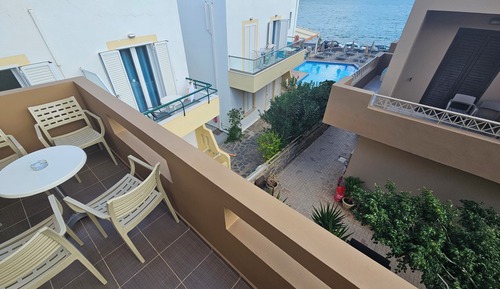 Room Maisonette