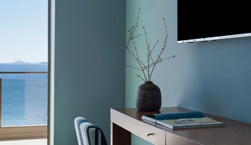 Room, Sea View