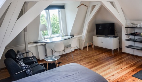 Panoramic Studio, 2 Twin Beds, Terrace, City View