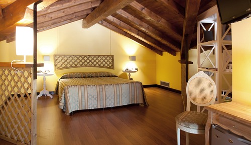 Family Room, Private Bathroom