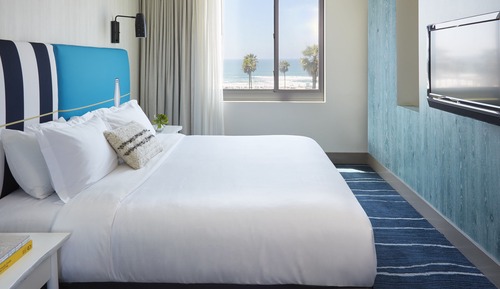 Room, 1 King Bed, Mobility Accessible, Non Smoking (Communications, Oceanfront)