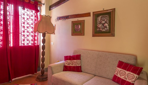 Economy Room