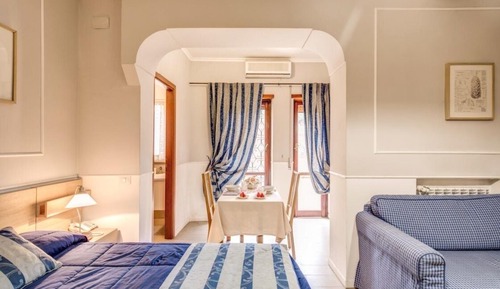 Triple Room, Balcony